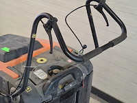 Veegzuigmachine 75cm accu kärcher, km75/40w bp, bouwjaar 2021 - afbeelding 3 van  13