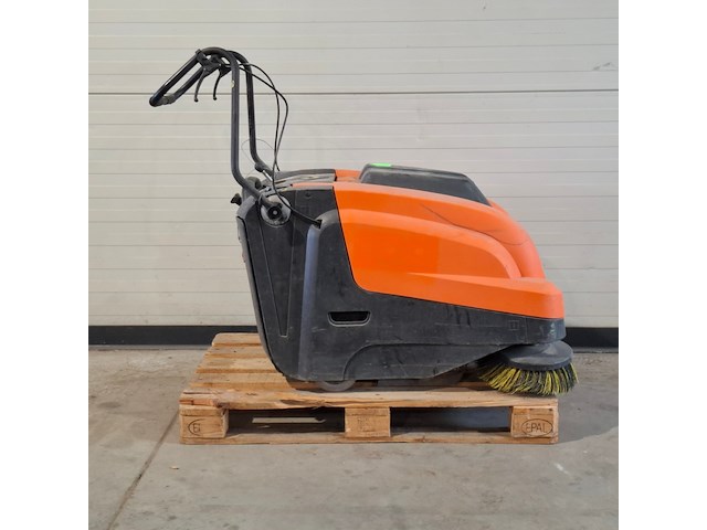 Veegzuigmachine 75cm accu kärcher, km75/40w bp, bouwjaar 2021 - afbeelding 5 van  13