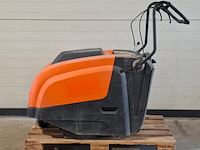 Veegzuigmachine 75cm accu kärcher, km75/40w bp, bouwjaar 2021 - afbeelding 6 van  13