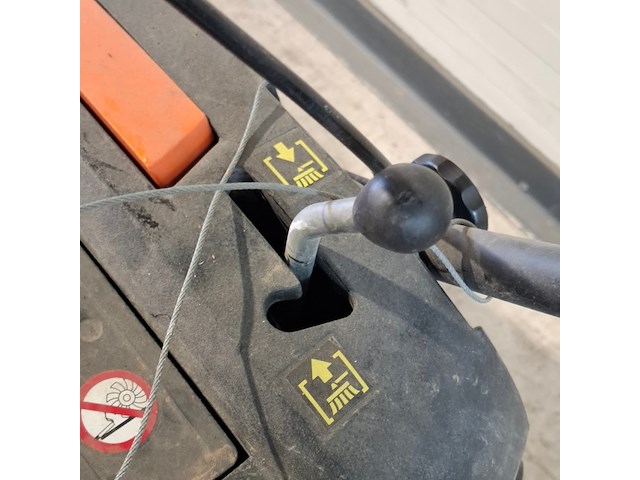 Veegzuigmachine 75cm accu kärcher, km75/40w bp, bouwjaar 2021 - afbeelding 10 van  13