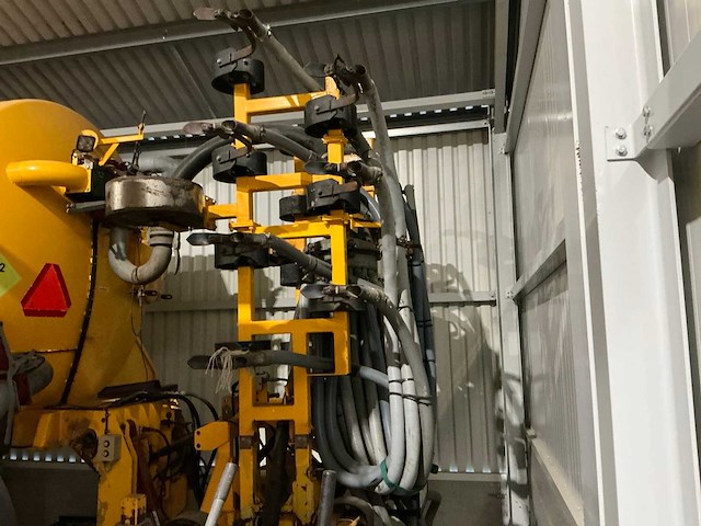 Veenhuis - 2007 - vma630 - akker- en graslandbemester - afbeelding 1 van  17