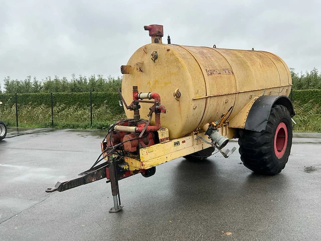 Veenhuis 10000 mesttank - afbeelding 1 van  15