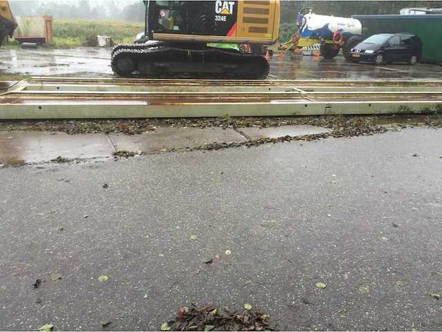 Veenhuis weegbrug 60 ton - afbeelding 10 van  13