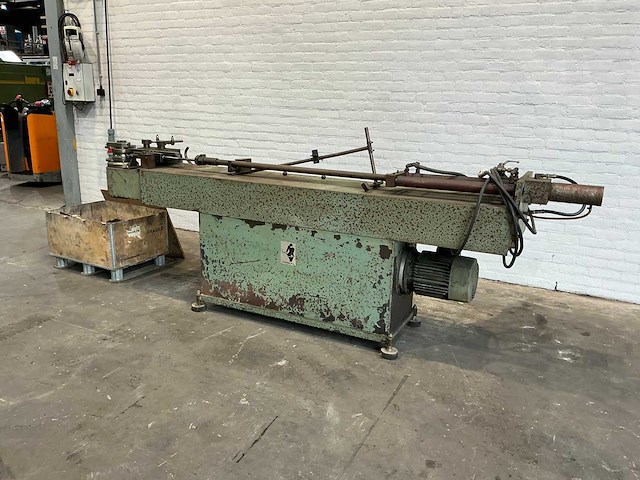 Veenstra - 1978 - doornbuigmachine - afbeelding 3 van  10