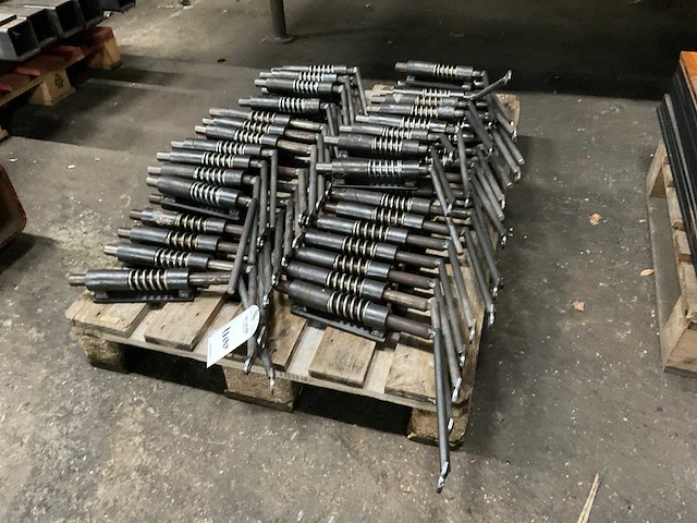 Veerpen voor grondbak (50x) - afbeelding 5 van  6