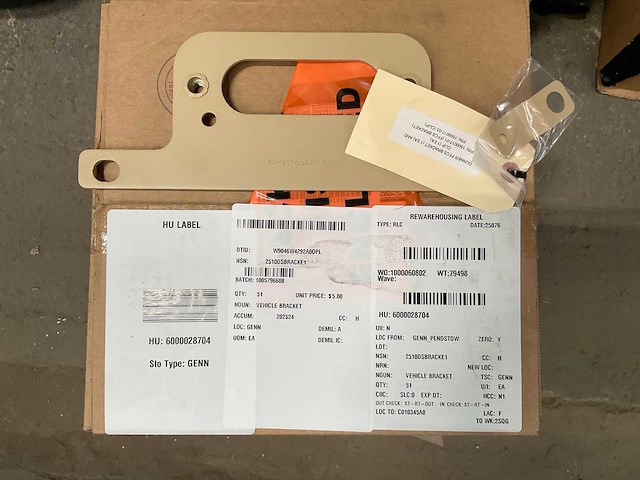 Vehicle bracket (51x) - afbeelding 1 van  3