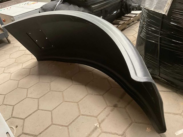 Vehicular fender - afbeelding 3 van  5