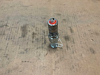 Vehicular houd latch - afbeelding 1 van  3