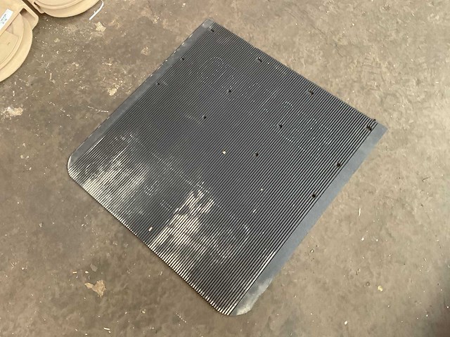 Vehicular splash guard (2x) - afbeelding 1 van  2