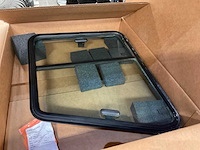 Vehicular window - afbeelding 1 van  4