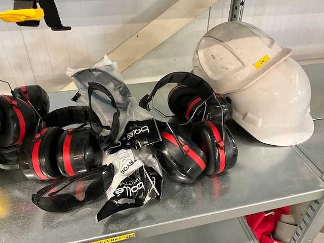 Veiligheidhelm & gehoorbescherming - afbeelding 3 van  4