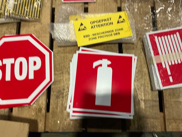 Veiligheids- en markeringsschermen - afbeelding 2 van  4