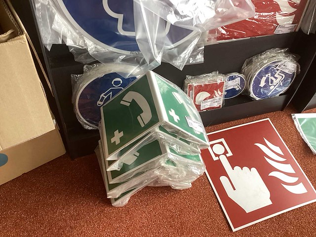 Veiligheidsborden - afbeelding 6 van  7