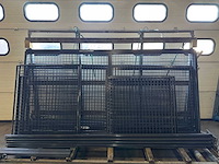 Veiligheidsgaaswand ca 10x3 meter v.v. 2 schuifdeuren - afbeelding 1 van  12