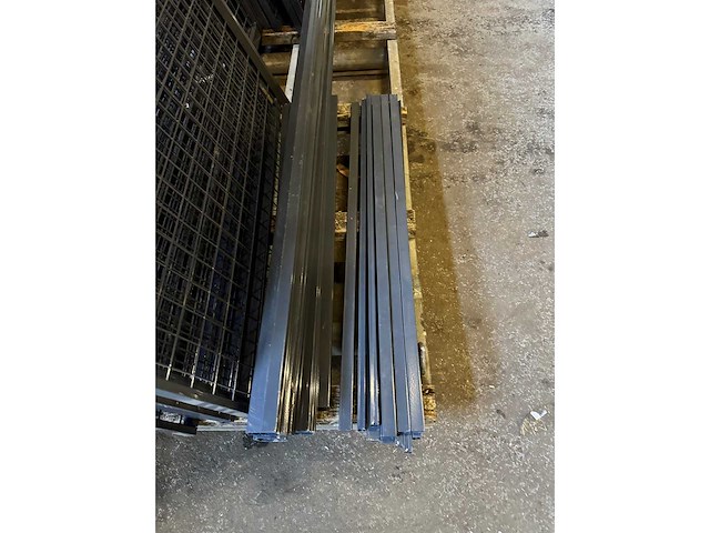Veiligheidsgaaswand ca 10x3 meter v.v. 2 schuifdeuren - afbeelding 9 van  12