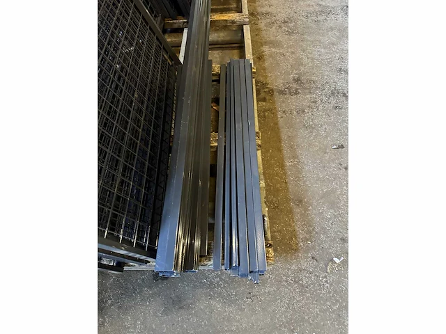 Veiligheidsgaaswand ca 10x3 meter v.v. 2 schuifdeuren - afbeelding 9 van  12
