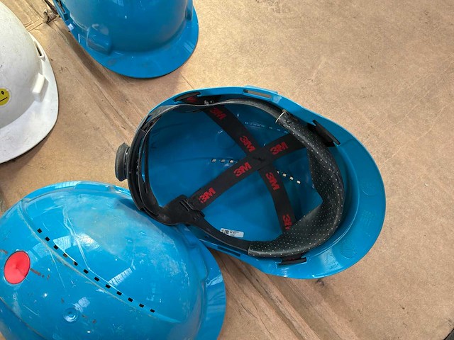 Veiligheidshelm (7x) - afbeelding 5 van  5