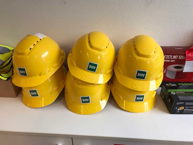 Veiligheidshelm met vest (6x) - afbeelding 2 van  2