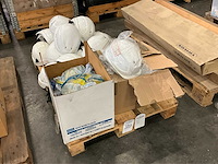 Veiligheidshelmen (21x) - afbeelding 1 van  2