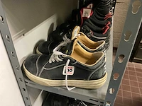 Veiligheidshelmen en schoenen - afbeelding 4 van  7