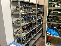 Veiligheidshelmen en schoenen - afbeelding 2 van  7