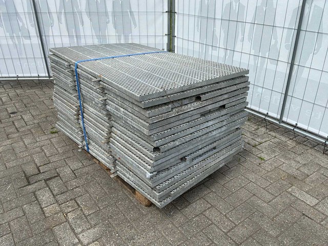 Veiligheidsroosters traptreden - afbeelding 2 van  3