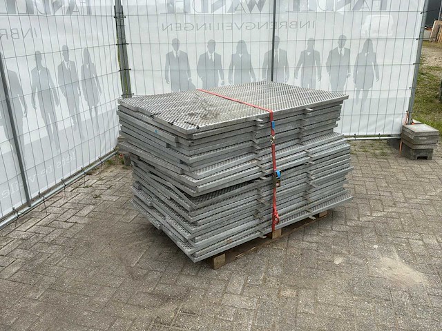 Veiligheidsroosters traptreden - afbeelding 1 van  5
