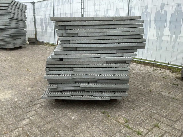 Veiligheidsroosters traptreden - afbeelding 4 van  5