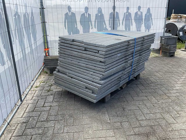 Veiligheidsroosters traptreden - afbeelding 2 van  5