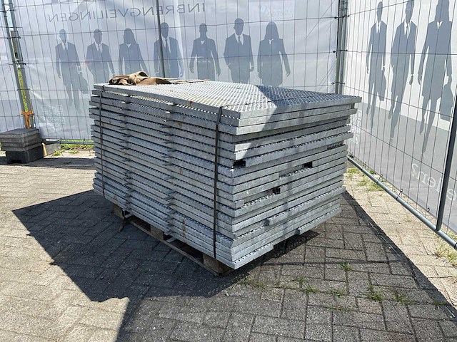 Veiligheidsroosters traptreden - afbeelding 1 van  5