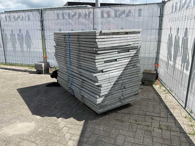 Veiligheidsroosters traptreden - afbeelding 1 van  5