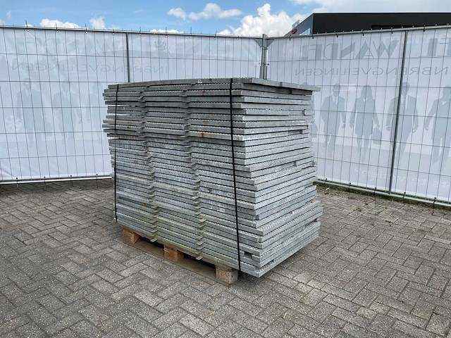 Veiligheidsroosters traptreden - afbeelding 1 van  5