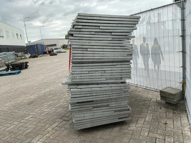 Veiligheidsroosters traptreden - afbeelding 1 van  5
