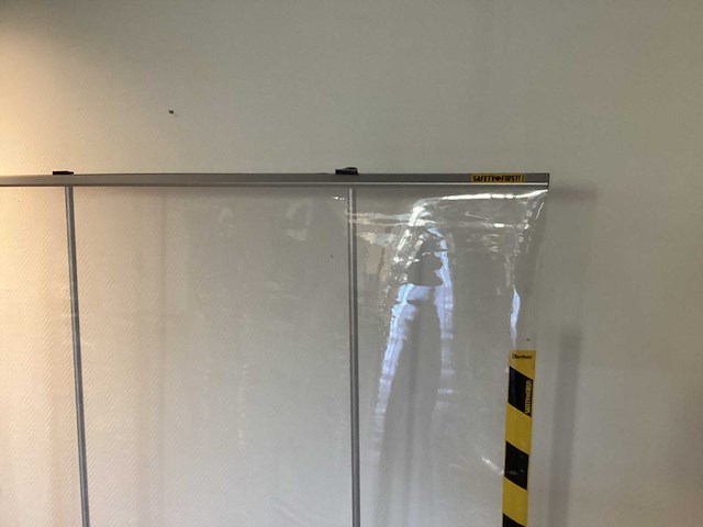 Veiligheidsscherm inklapbaar (2x) - afbeelding 3 van  4