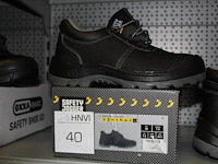 Veiligheidsschoen safety jogger bestrun maat 40 - afbeelding 1 van  2
