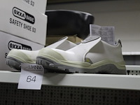 Veiligheidsschoenen bata industrials wit. vermoedelijk gebruikt - afbeelding 2 van  2