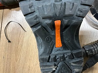 Veiligheidsschoenen & volgelaatsmasker - afbeelding 3 van  5