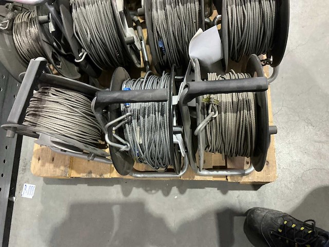 Veiligheidsstaalkabel op haspel (15x) - afbeelding 3 van  4