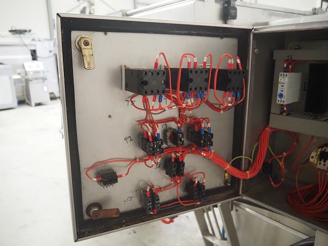 Velati - afbeelding 12 van  12