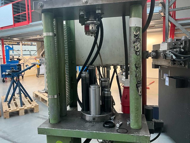 Veldhuis - 1990 - ba hy-iii - hydraulische pers - afbeelding 6 van  10