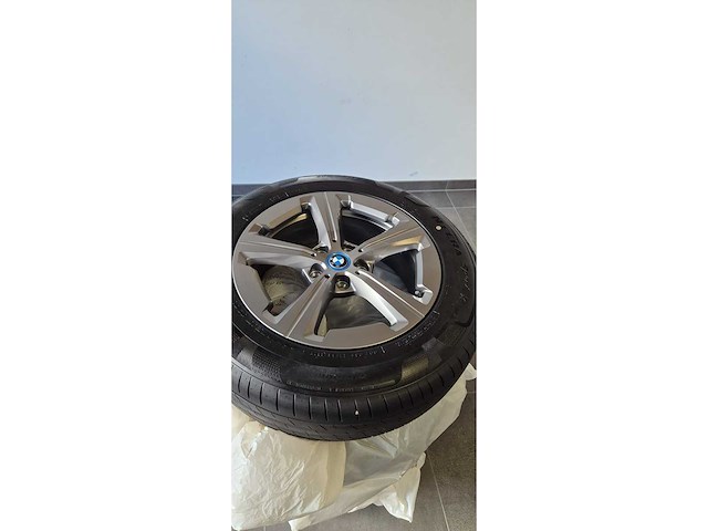 Velgen en banden bmw (4x) - afbeelding 2 van  7