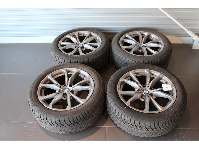 Velgenset met winterbanden t.b.v. bmw met bandenmaatvoering 225/50 r17. - afbeelding 1 van  5