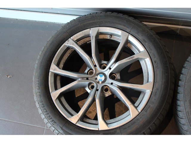 Velgenset met winterbanden t.b.v. bmw met bandenmaatvoering 225/50 r17. - afbeelding 2 van  5