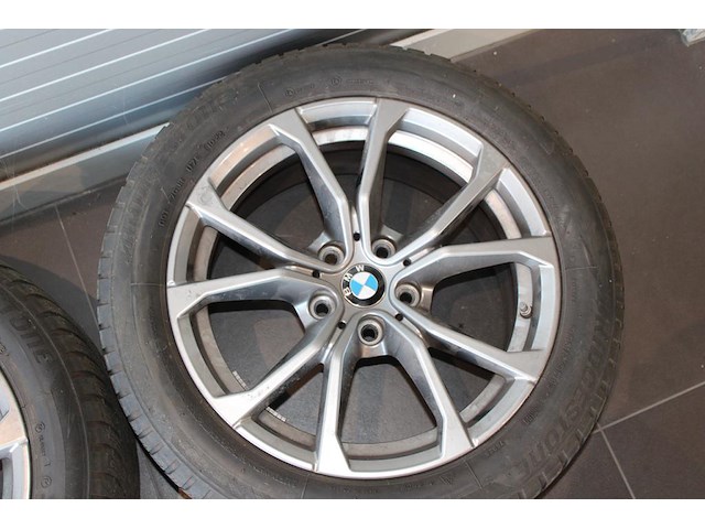 Velgenset met winterbanden t.b.v. bmw met bandenmaatvoering 225/50 r17. - afbeelding 3 van  5