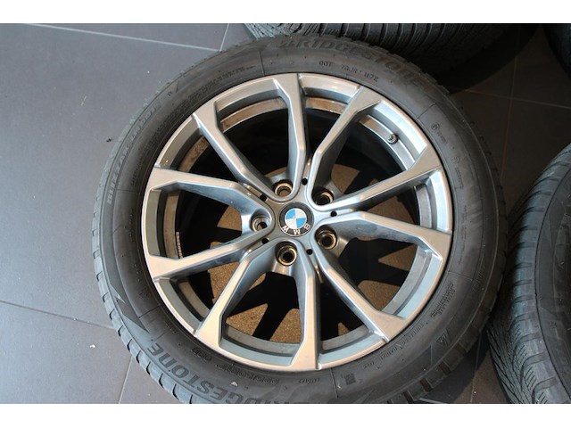 Velgenset met winterbanden t.b.v. bmw met bandenmaatvoering 225/50 r17. - afbeelding 4 van  5