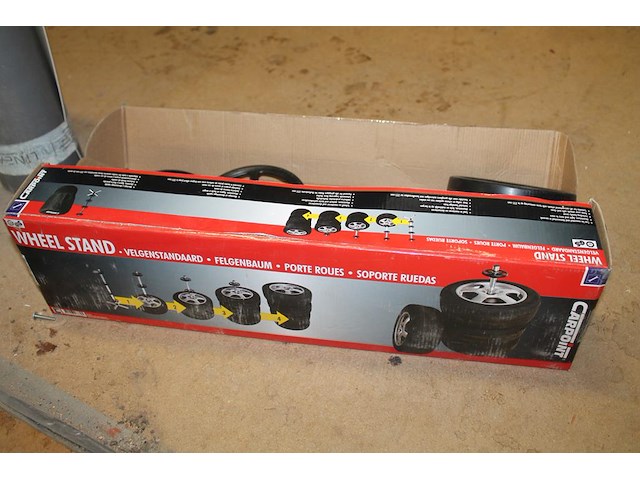 Velgenstandaard carpoint. - afbeelding 1 van  2