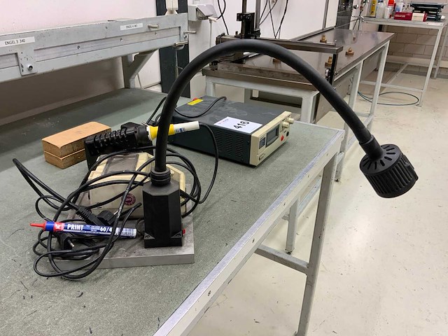 Velleman abps-3030sm labvoeding en soldeerapparaat - afbeelding 4 van  4