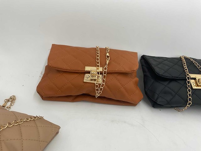 Velmora quilted crossbody handtas (55x) - afbeelding 4 van  4