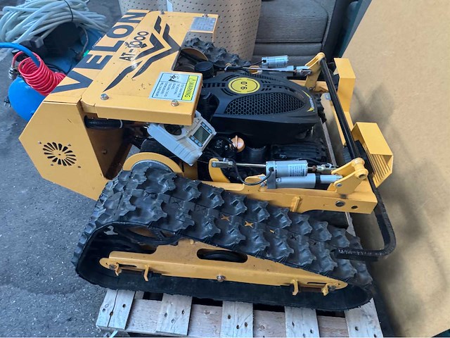 Velo at-1000 afstandbedienfe rups maaimachine - afbeelding 1 van  8