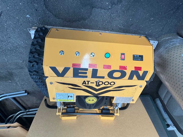 Velo at-1000 afstandbedienfe rups maaimachine - afbeelding 2 van  8